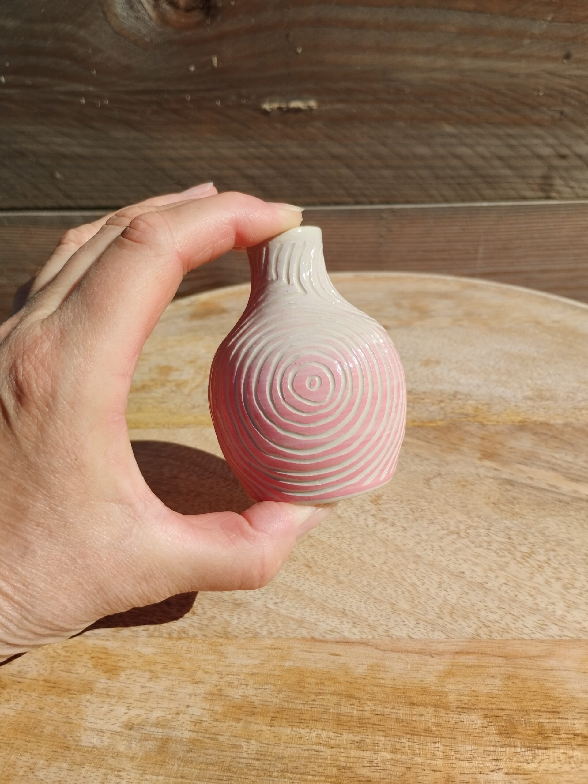 Mini vase en grès rose